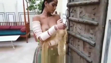 Royal Kamasutra Poonam pandey new