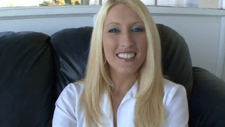 Pretty blond mom is always happy when her hubby is on a business trip, so she can fuck around
