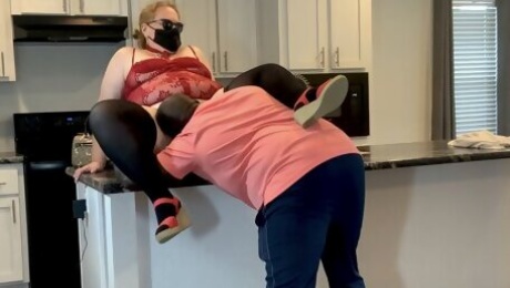 Hot Horny SSBBW Blonde Milf Realtor Flirts With Renter Client & Gets Doggystyle Creampie In Pussy, Black Cumming Inside