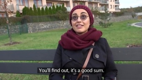 Non Professional Afghan Damsel Agrees To Suck Dick In Forest