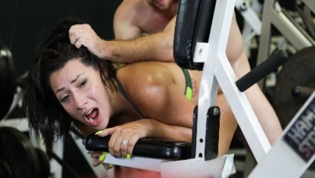 Video  Gym sex action with a big-boobed fitness model Valentina Jewels