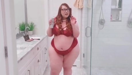 Curvalicious Ssbbw Trying On Clothes With Lagoon Blaze